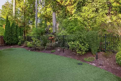 1703 NE Falls Drive, Issaquah, WA 98029 - Photo 32