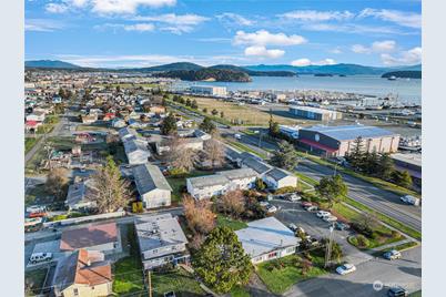 810 30th Street, Anacortes, WA 98221 - Photo 1