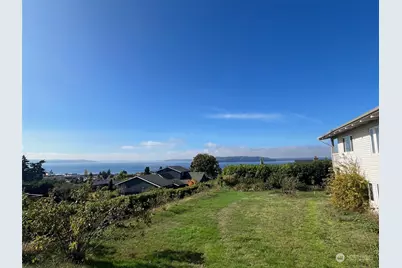 225 Xx 10th Avenue S, Des Moines, WA 98198 - Photo 1