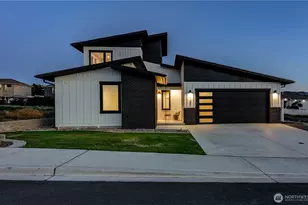 126 Chadwick St NW, East Wenatchee, WA 98802 - Photo 1