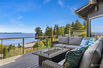 11844 Sunrise Drive NE, Bainbridge Island, WA 98110 - Photo 1