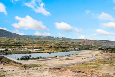 130 S Valiant Drive, East Wenatchee, WA 98802 - Photo 1