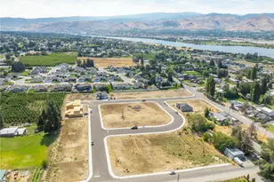164 33rd St NW Lot 23, East Wenatchee, WA 98802 - Photo 1