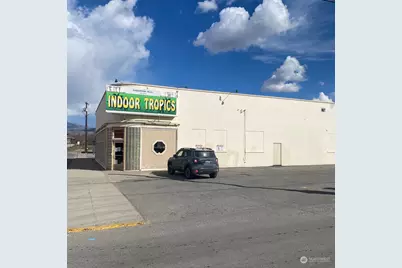 18 E Apple, Omak, WA 98841 - Photo 1