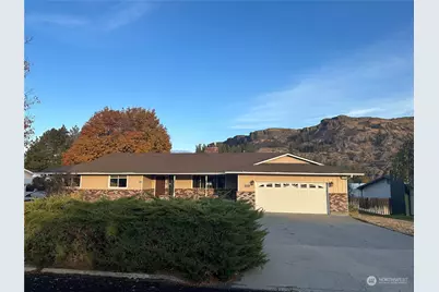 119 Silver Drive, Electric City, WA 99123 - Photo 1