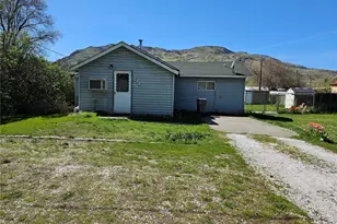 214 Main St, Oroville, WA 98844 - Photo 1