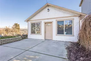 927 Cashmere St, Wenatchee, WA 98801 - Photo 1