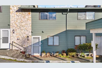 1040 S 320th Street #28, Federal Way, WA 98003 - Photo 1