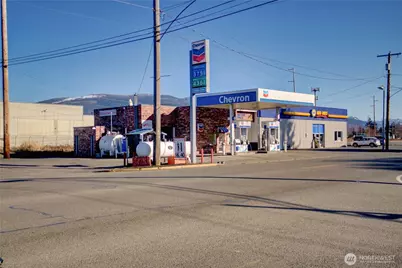 224 W Ferry Street, Sedro Woolley, WA 98284 - Photo 1