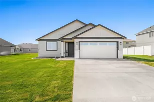 1122 8th Ave NE, Ephrata, WA 98823 - Photo 1