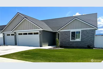 922 NE Tyler Place, East Wenatchee, WA 98802 - Photo 1