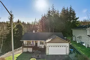 405 Andrews Ave, Cosmopolis, WA 98537 - Photo 1