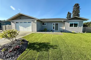 2526 1st St SE, East Wenatchee, WA 98802 - Photo 1