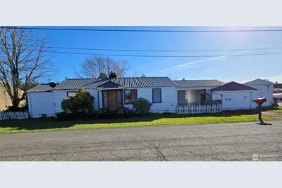 390 W E Street, Forks, WA 98331 - Photo 1