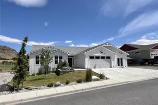 422 Sunny Brooke Ln, Chelan, WA 98816 - Photo 1