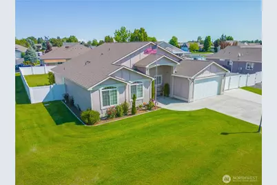 9500 SE Castlewood Drive, Moses Lake, WA 98837 - Photo 1