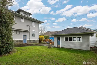 617 E Chestnut Street, Bellingham, WA 98225 - Photo 1