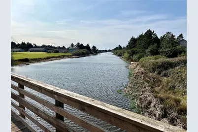 470 Pt Brown Avenue NE, Ocean Shores, WA 98569 - Photo 1