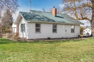 108 W Locust St, Coulee City, WA 99115 - Photo 1