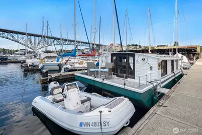 1101 N Northlake Way #41, Seattle, WA 98103 - Photo 1