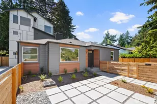 3811 NE 89th St, Seattle, WA 98115 - Photo 1