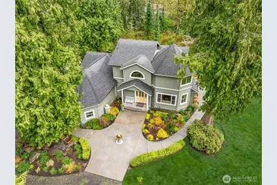 9034 Springwood Avenue NE, Bainbridge Island, WA 98110 - Photo 1