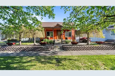 224 W Maple Street, Walla Walla, WA 99362 - Photo 1