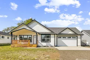 178 Pacific Blvd NW, Ocean Shores, WA 98569 - Photo 1