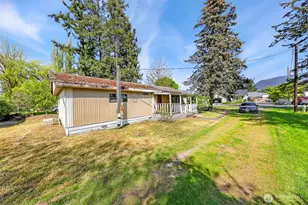 205 W 2nd St, Nooksack, WA 98276 - Photo 1