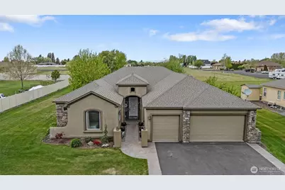 3132 H Road NE, Moses Lake, WA 98837 - Photo 1