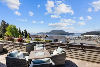 1808 Highland Dr, Anacortes, WA 98221 - Photo 1
