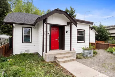 821 2nd Avenue NE, Puyallup, WA 98372 - Photo 1