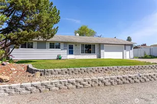 109 Lime St, Omak, WA 98841 - Photo 1