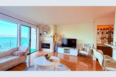 1221 Harbor Avenue SW #305, Seattle, WA 98116 - Photo 1