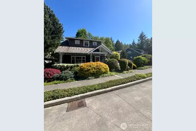 9376 North Town Drive NE, Bainbridge Island, WA 98110 - Photo 1