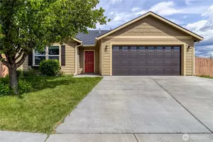 301 NE Danner Ln, College Place, WA 99324 - Photo 1