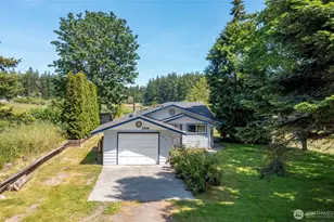 2946 Newell Dr, Oak Harbor, WA 98277 - Photo 1