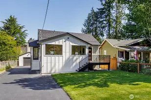 1042 NE 100th St, Seattle, WA 98125 - Photo 1