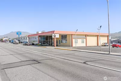 603 N Mission Street, Wenatchee, WA 98801 - Photo 1