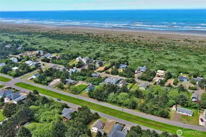 333 Ocean Shores Boulevard NW, Ocean Shores, WA 98569 - Photo 1