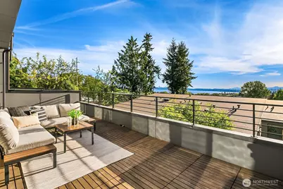 8721 114th Avenue NE #B, Kirkland, WA 98033 - Photo 1