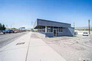 849 S Mission St, Wenatchee, WA 98801 - Photo 1