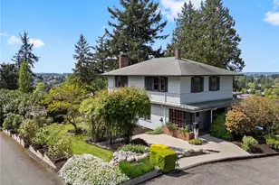 301 S 6th St, Mount Vernon, WA 98274 - Photo 1