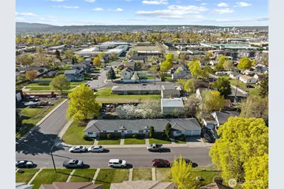 620 E Euclid Avenue, Spokane, WA 99207 - Photo 1