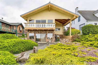 218 E Whidby Avenue, Port Angeles, WA 98362 - Photo 1