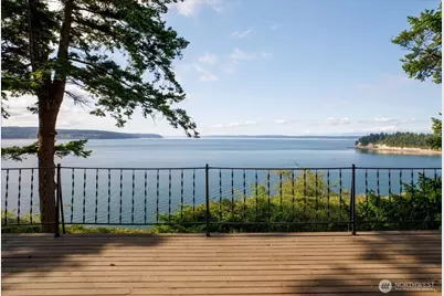 1244 Polnell Shores Drive, Oak Harbor, WA 98277 - Photo 1
