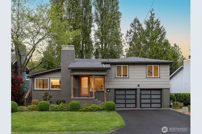9122 Matthews Avenue NE, Seattle, WA 98115 - Photo 1