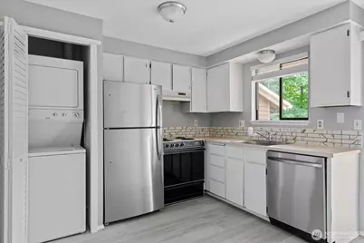 1201 SW Harrier Circle #202, Oak Harbor, WA 98277 - Photo 1