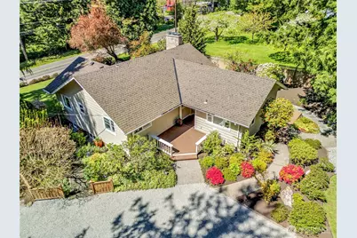 11330 North Madison Avenue NE, Bainbridge Island, WA 98110 - Photo 1