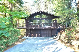 2431 W Lynnwood Dr, Longview, WA 98632 - Photo 1